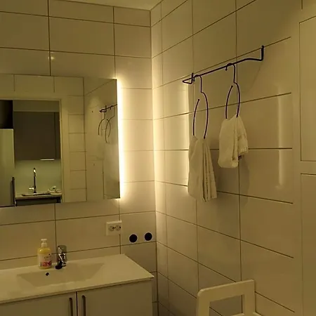 מלון דירות Housing - Prismen 4*